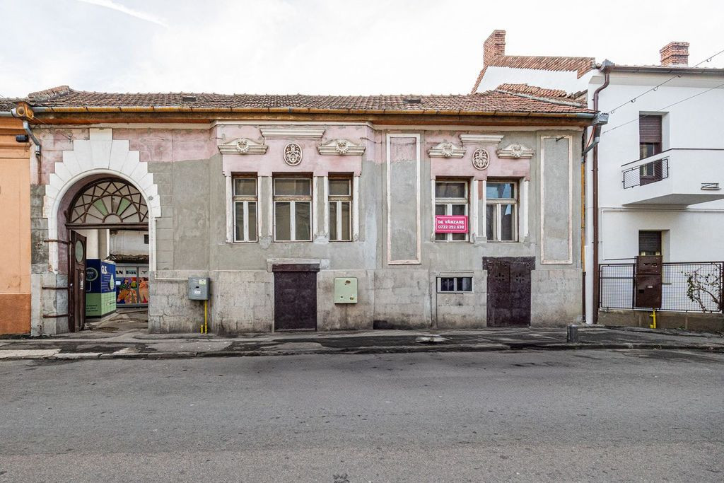 Proiect de clinică sau birouri în centru – casă cu d...