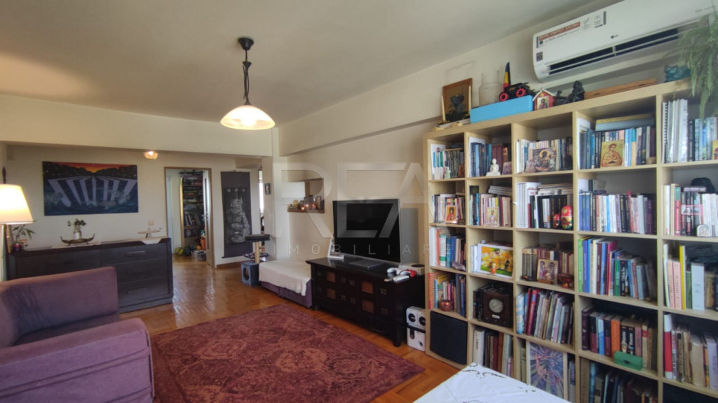 4 camere, Basarabia, decomandat, an 1984, 91 mp, metrou, anv