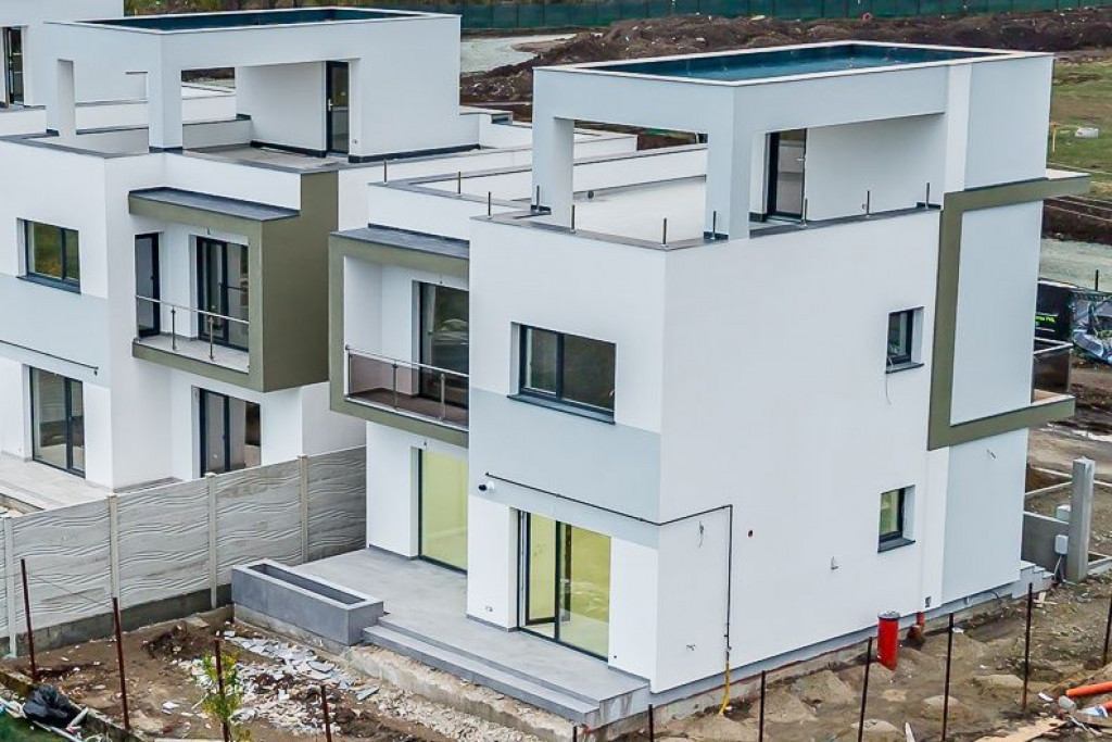 Casă nouă 2025 cu terasă rooftop – 5 camere, design ...