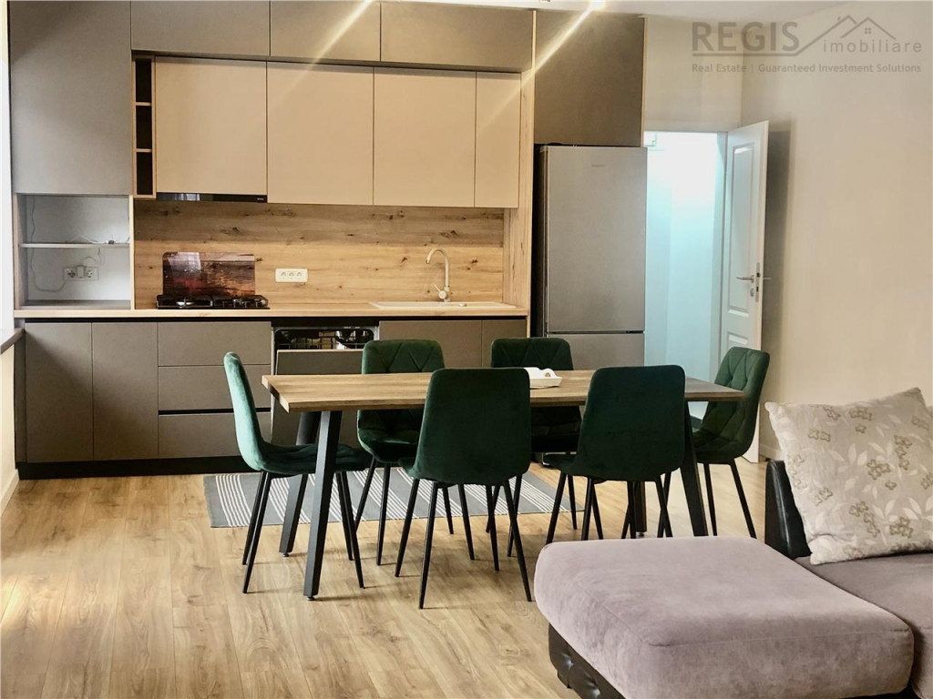 Judetean, Casa 3 Camere, Decomandat, Modern, Curte, Parcare