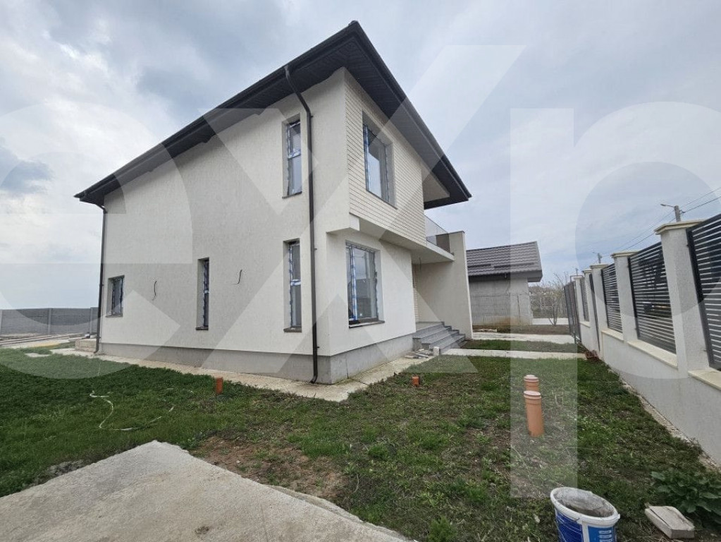 Casa individuala de vanzare in comuna Berceni