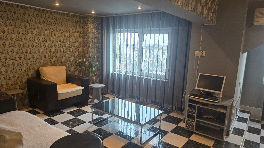 Vand apartament 2 camere in Deva, Bld. Decebal, 50 mp, decomandat,