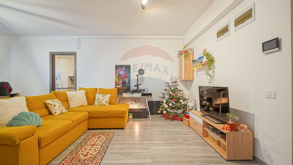 | Apartament cu camere | 62 mp, zona TRIAJ |