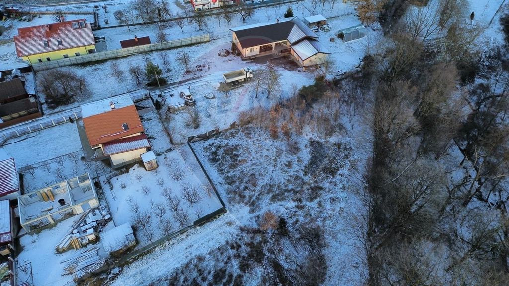 Teren 1,200mp si 400m2 cota drum Satu Nou de Jos / Strada...