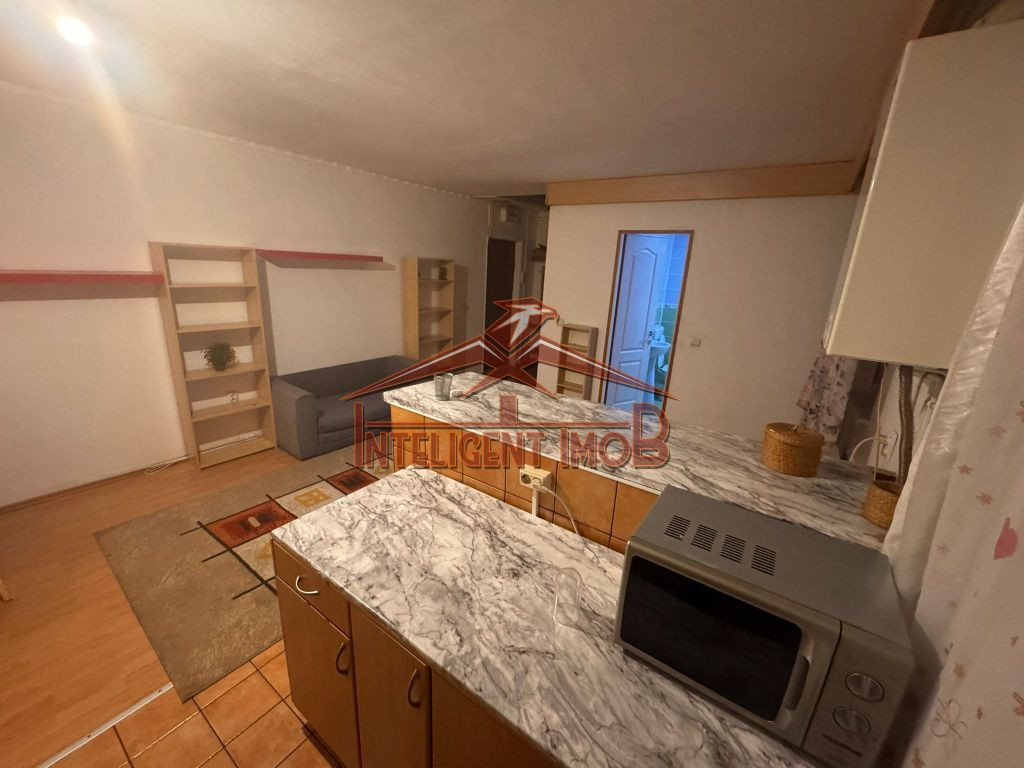 Nou pe piata! Spatiu comercial/Show Room in Deva pe DN7