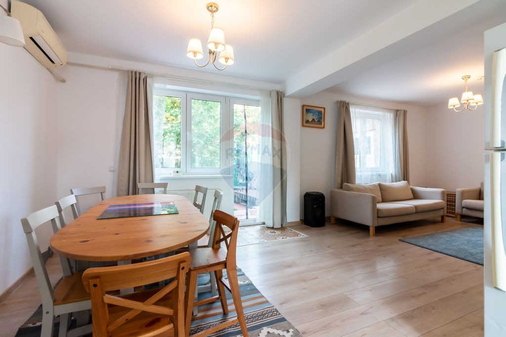 Vanzare Vila Familiala Azur Pipera, 4 cam 120mpu, curte m...