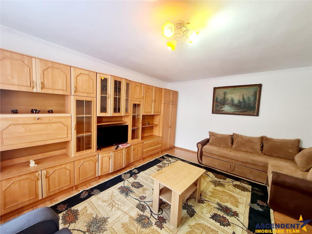 Corp de casa, proprietate tip studio, gata de mutat, Central