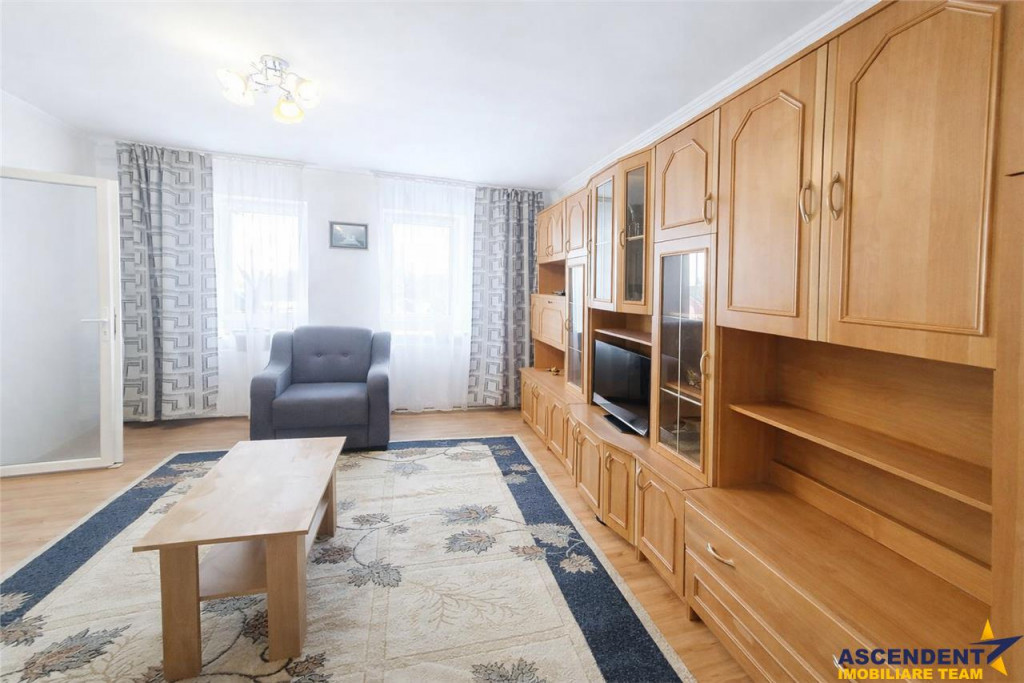 Corp de casa, proprietate tip studio, gata de mutat, Central