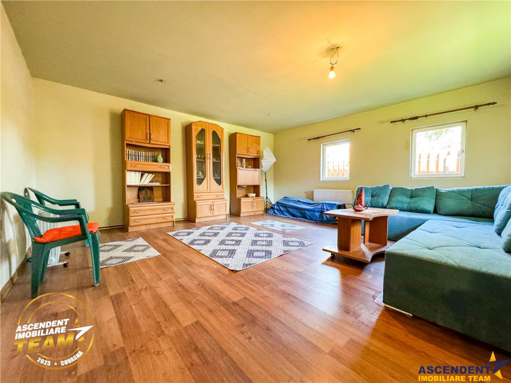 FILM Tur 3D! Casa cu gradina, pomi fructiferi, fantana, Zago