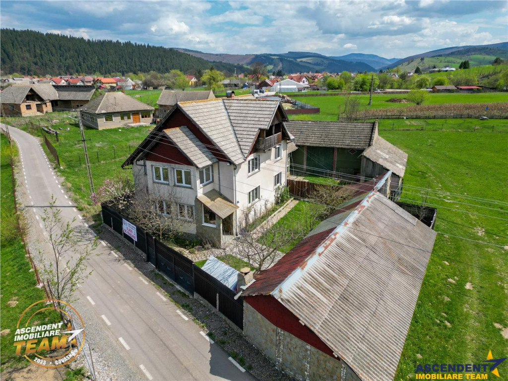 FILMTur 3D!Casa familiala 6 camere, teren mica livada, Intor