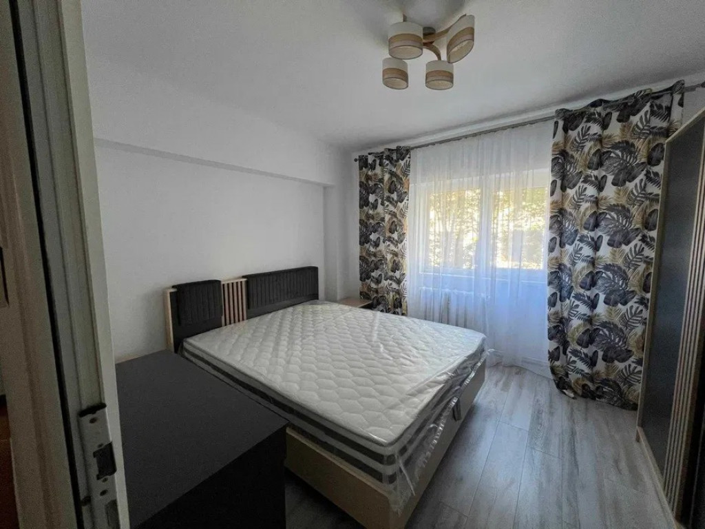 Apartament 3 camere D, in Centru Civic, Mall Moldova