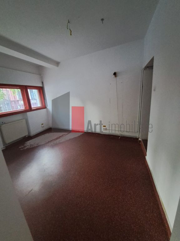 URGENT!, Cismigiu, parter cu intrare din strada, liber, N...
