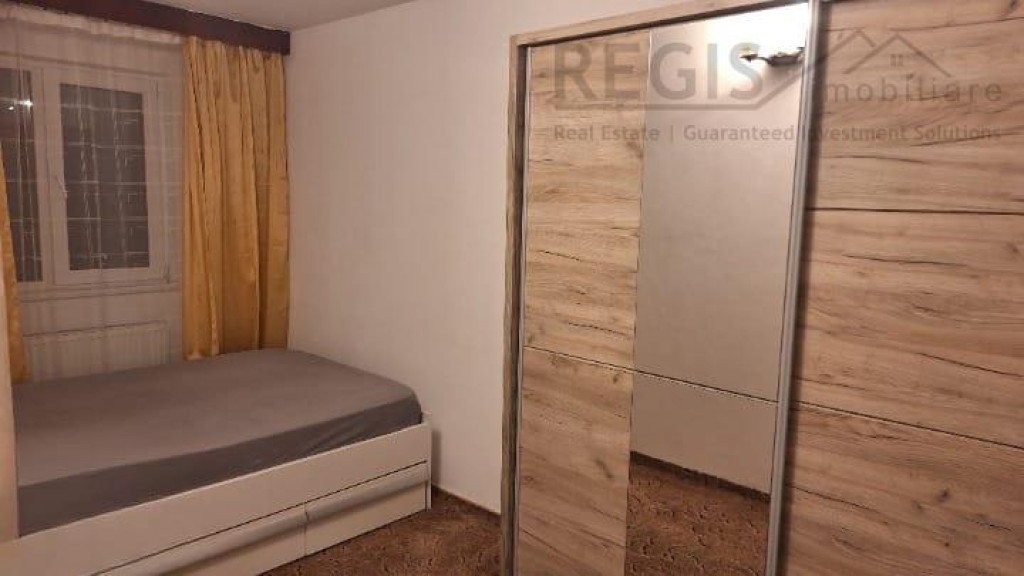 Apartament cu 3 camere zona Tractorul