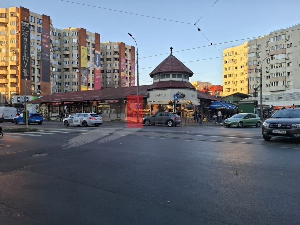 URGENT!, Piata 1 Mai, VIZIBILITATE, TRAFIC PIETONAL SI AU...