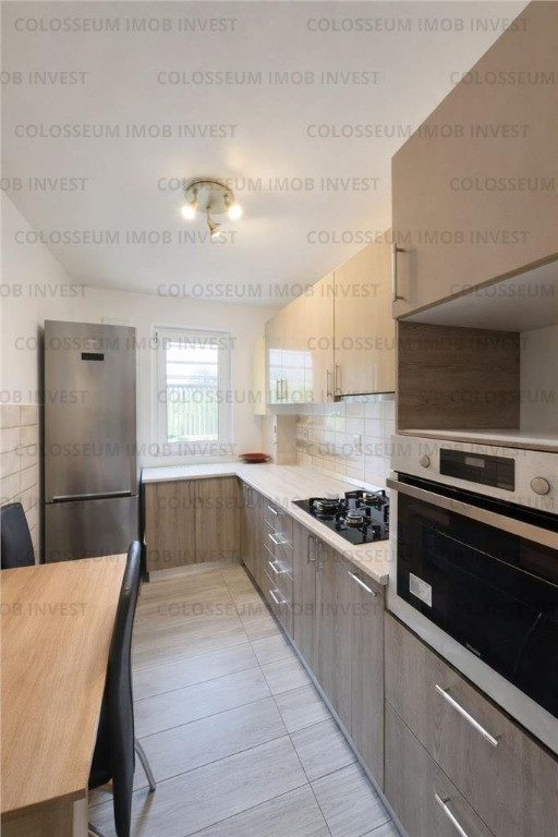 Apartament 3 camere, decomandat - zona L.C.Babes Astra