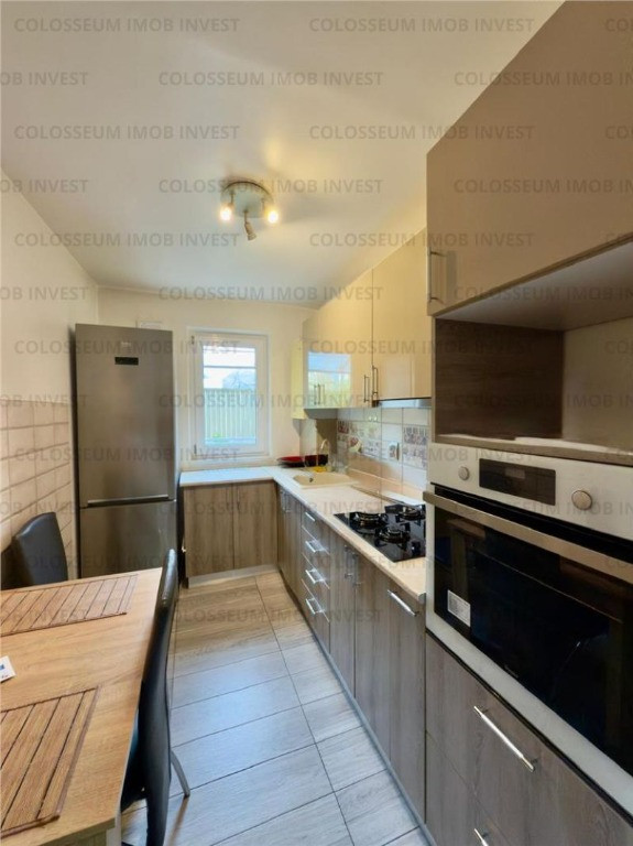 Apartament 3 camere, decomandat - zona L.C.Babes Astra