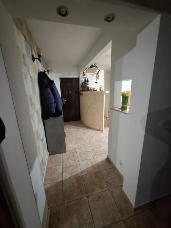 Apartament Cu 2 Camere Decomandate Zona Burdujeni