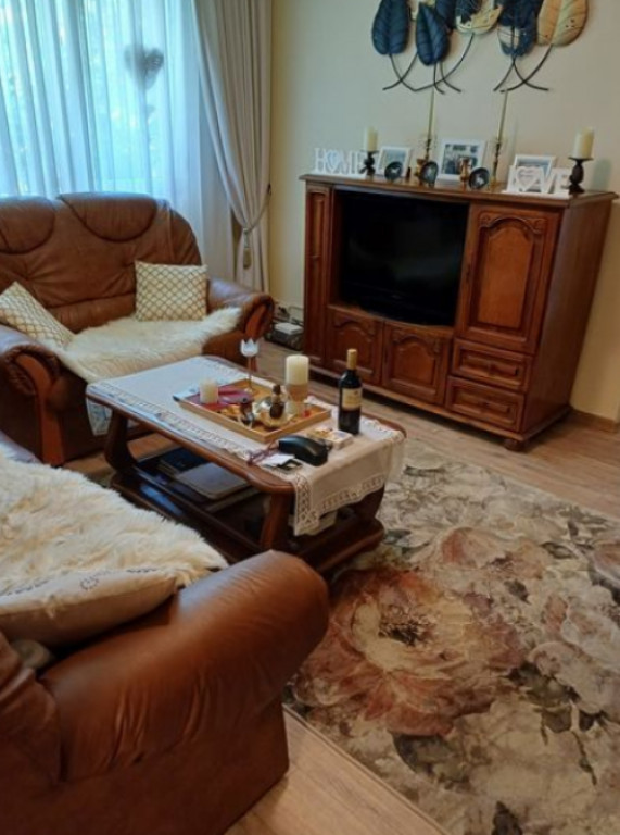 Apartament 2 camere, semidecomandat - zona Astra