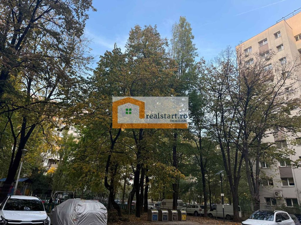 Bloc anvelopat, Romancierilor, toate instalatiile noi, 2 ...