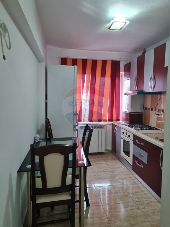 Apartament cu 2 camere de închiriat