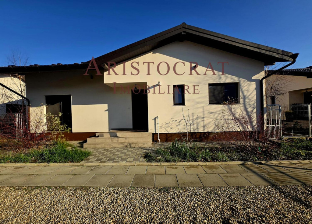 Casa parter zona centrala