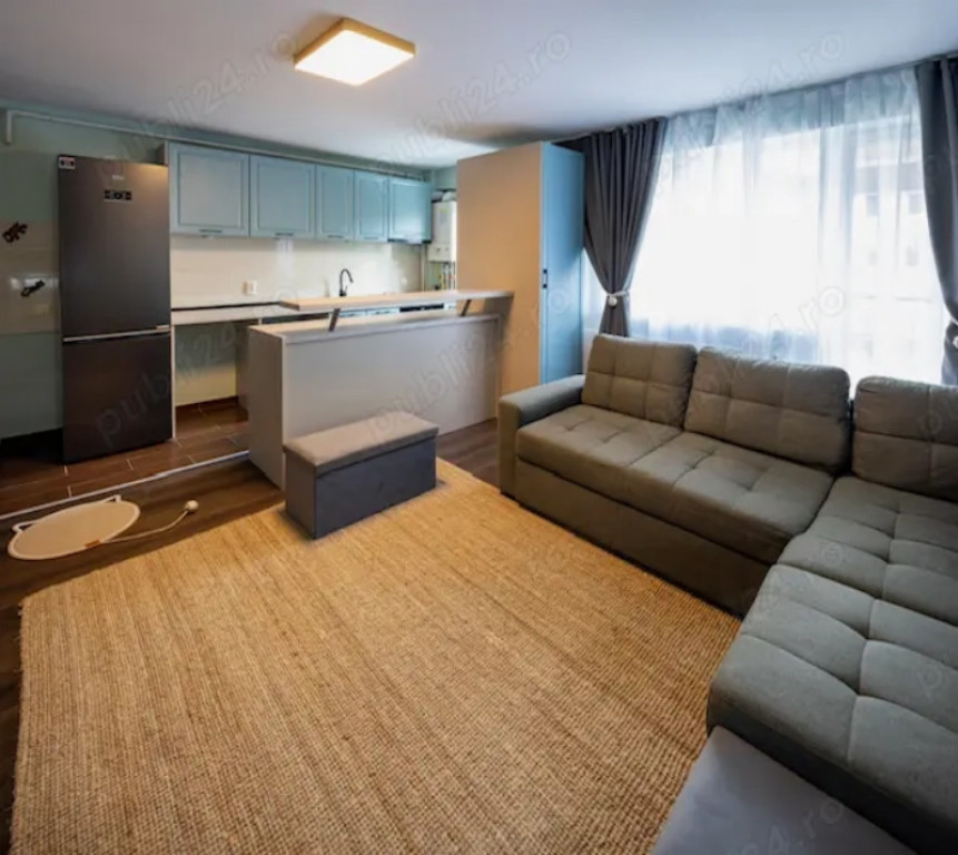 Apartament 3 camere, decomandat - zona Tractorul