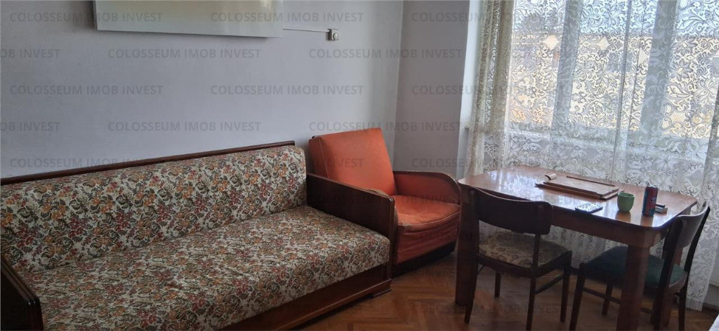 Apartament 4 camere, decomandat - zona Astra