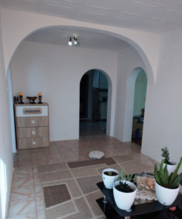 Apartament 4 camere ( Vedere mixta )-Tractorul