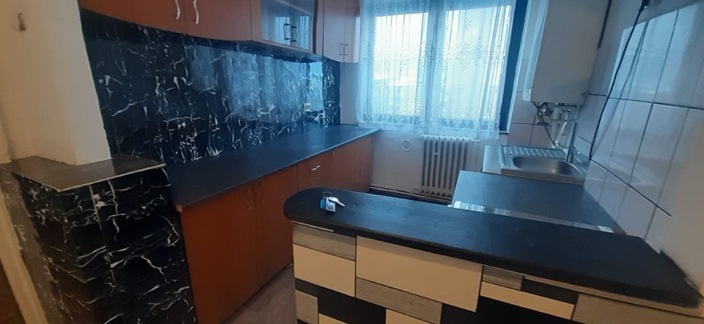 B-dul Regele Mihai I, 2 camere, etaj 4