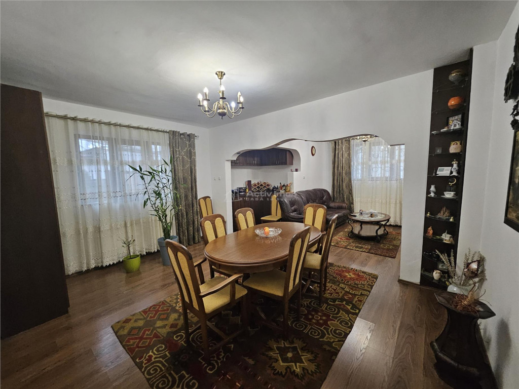 Casa / Vila 5 camere - Vitan / Nerva Traian