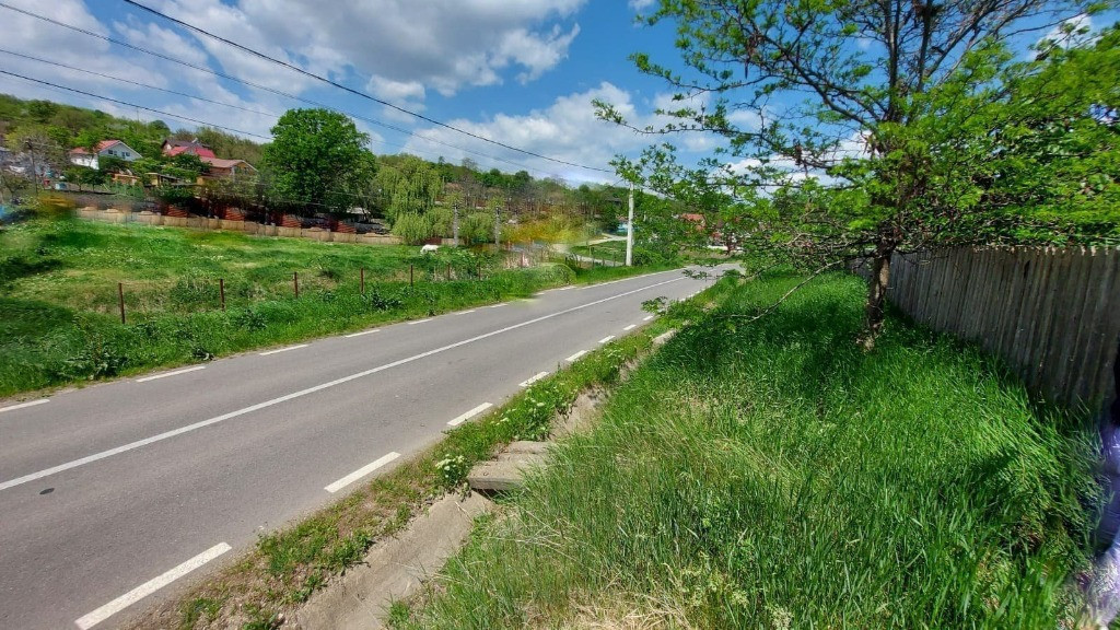 Teren intravilan 1490 MP Bratuleni Miroslava