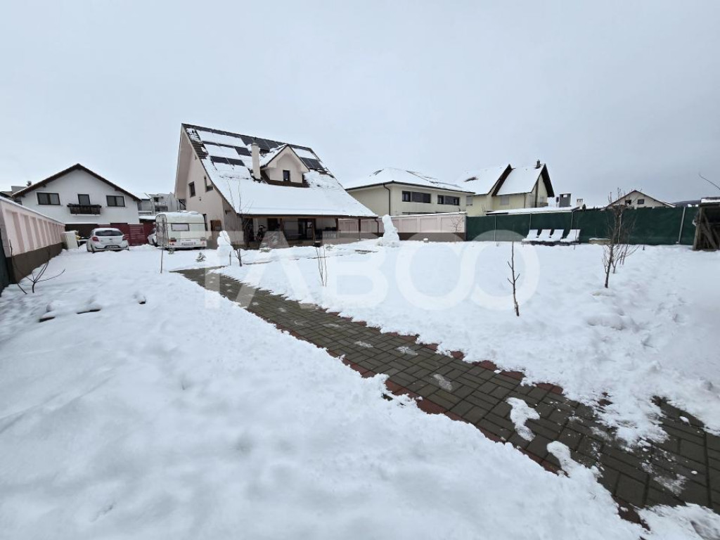 Casa individuala de vanzare teren 852 mp 5 camere 2 bai Seli