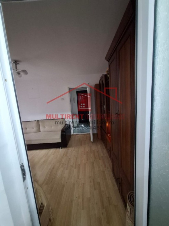 Str.Eternitatii - Apartament 2 camere etaj 3 !
