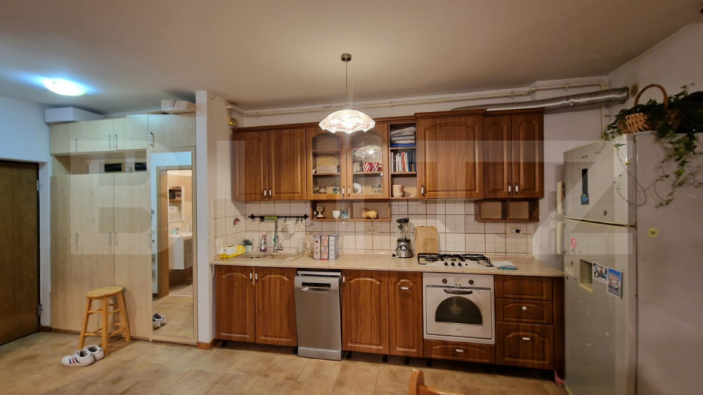 Apartament 3 camere, 70 mp, zona Aradului