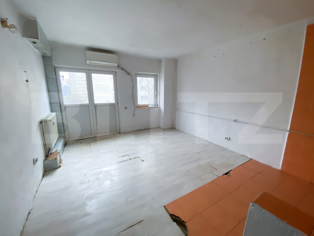 Garsoniera de vanzare, 25 mp, zona Lapus