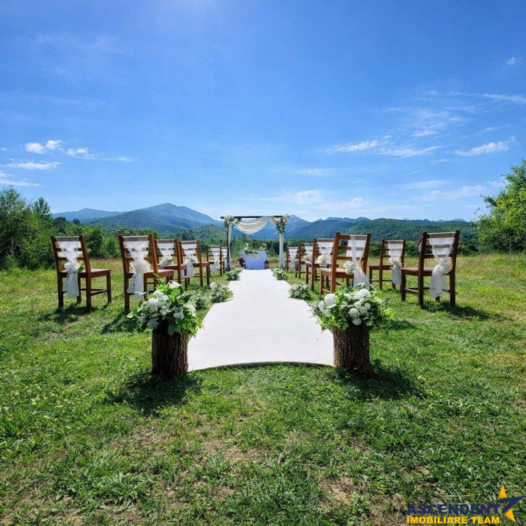 FILM! Resedinte montane,mobilate,echipate, jacuzzi,piscina,p