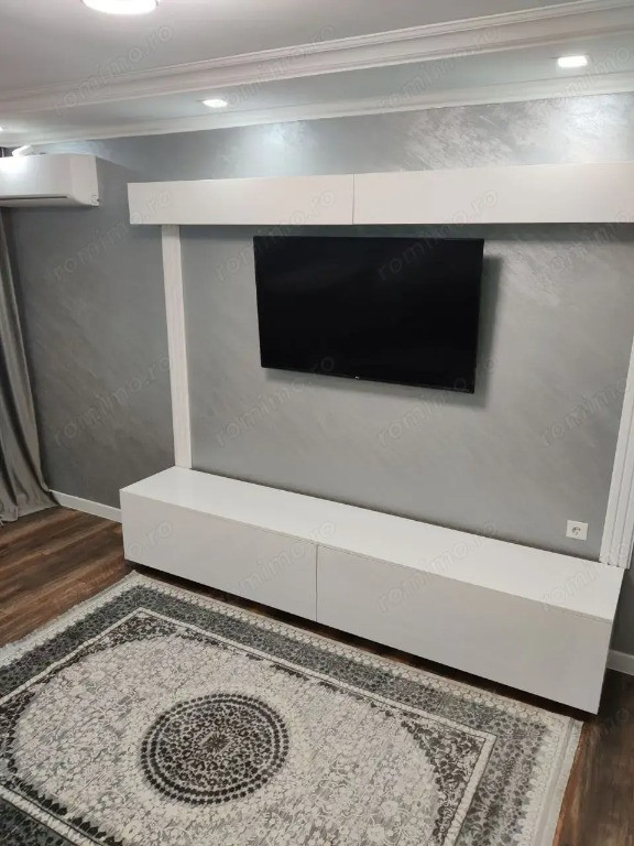 Garsoniera zona Titan