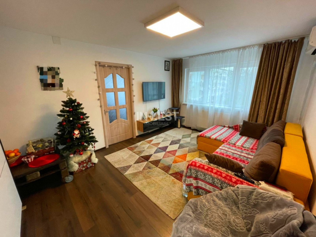 Apartament 2 camere-renovat-Podu Ros-etaj 2-bloc fara risc