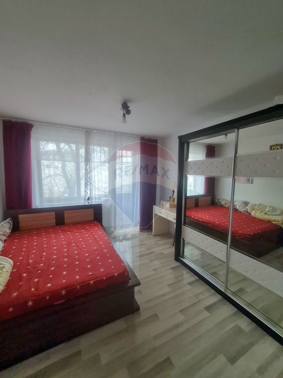 Apartament cu 2 camere de vânzare în zona Gara