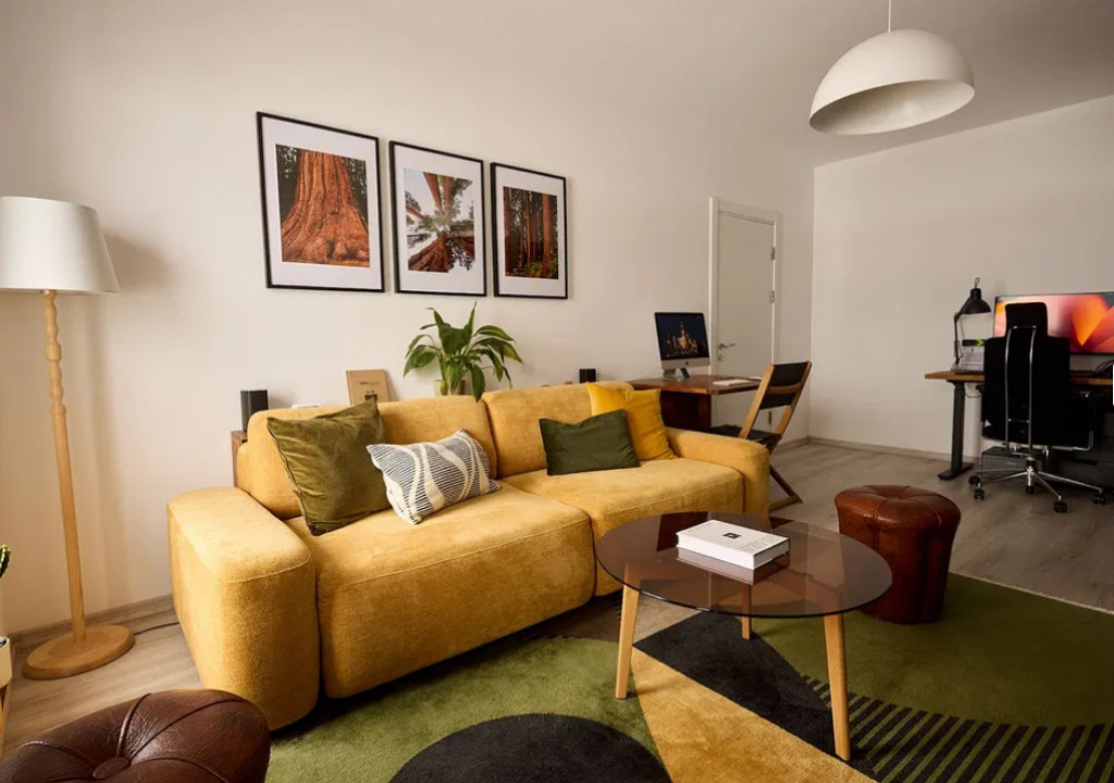 Apartament 2 camere, decomandat - zona Cristian