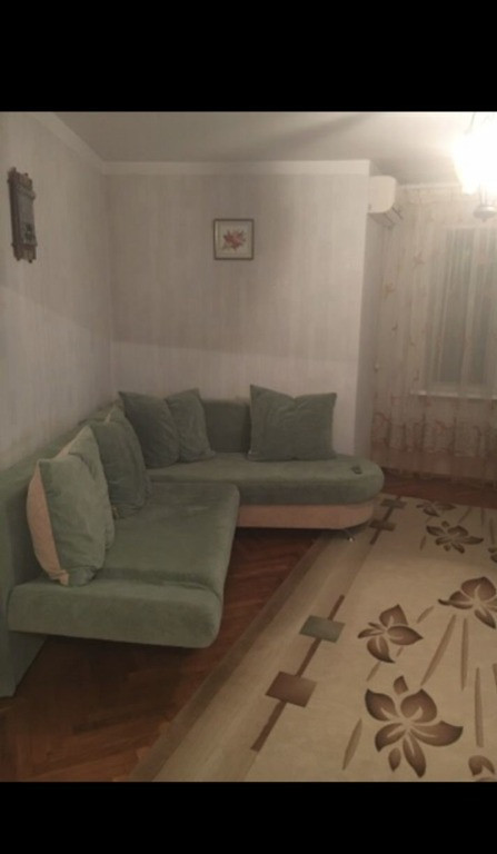 Garsoniera zona Titan-stradal pe bd. Camil Ressu