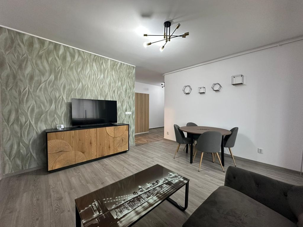 3 Camere - Sector 4 - Metalurgiei