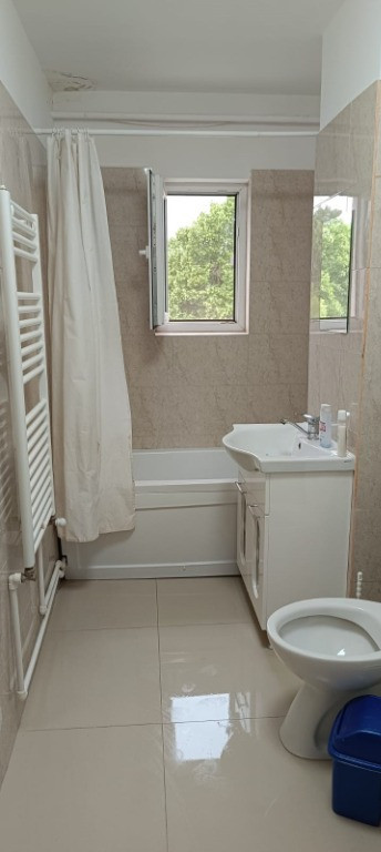 Apartament 3cam.renovat,raport calitate/pret excelent,proprietar,Oinac