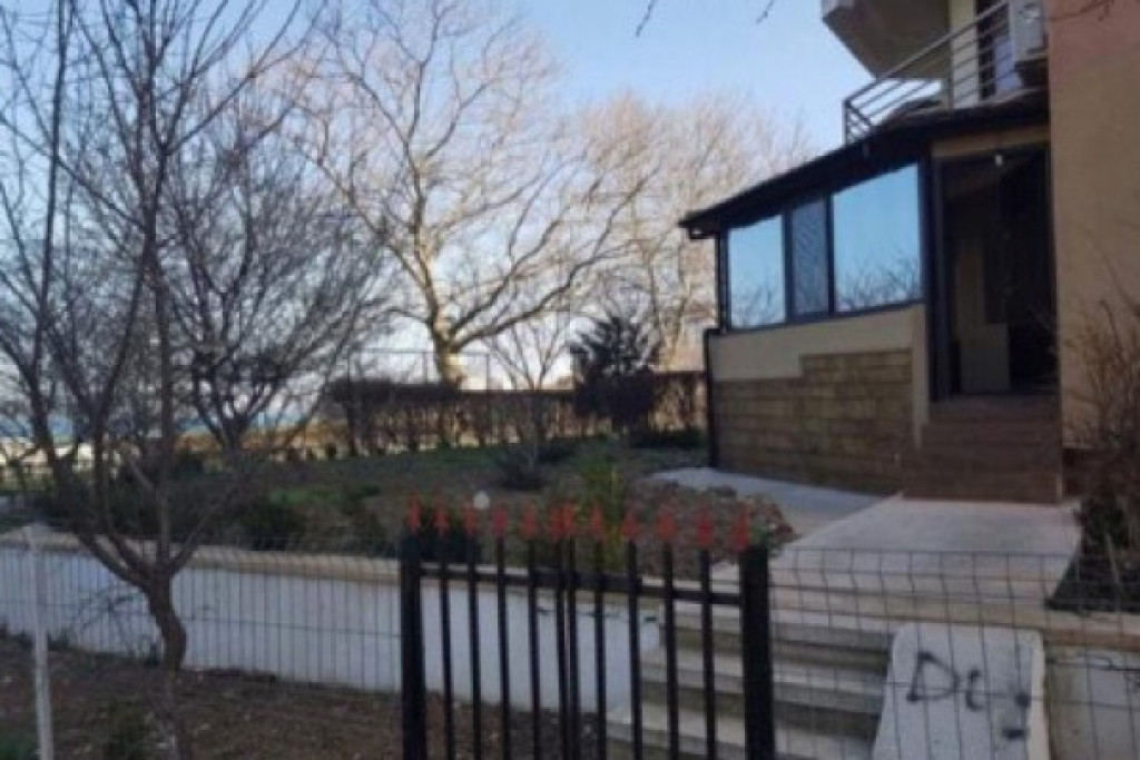 Apartament 3 camere de inchiriat, vedere catre mare, in zona