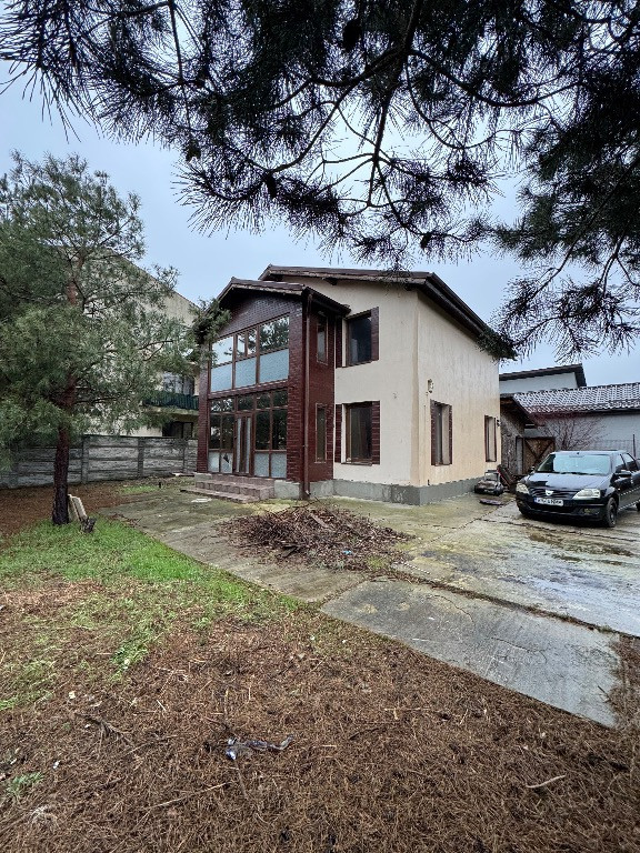 Casa de la râu - o poveste la apus