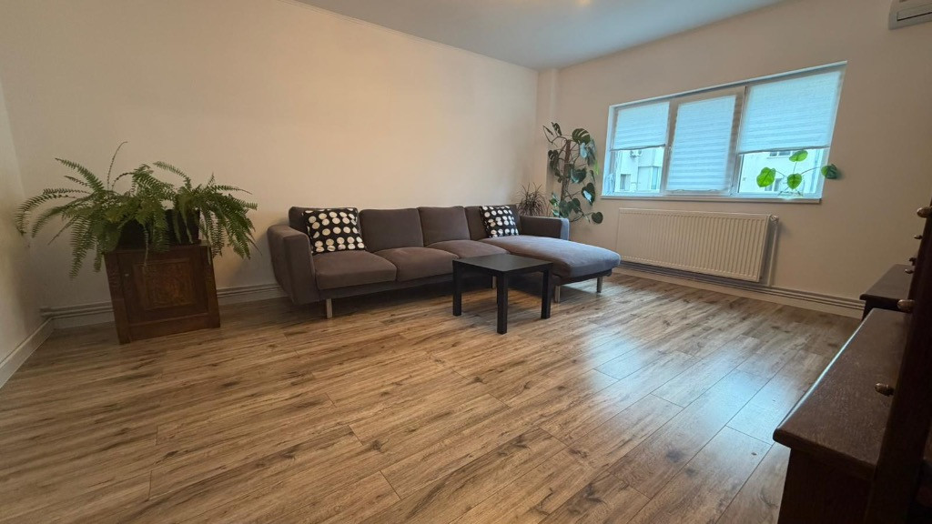 CENTRALA PROPRIE, 3 camere 7 min. stație metrou Dristor, decomandat