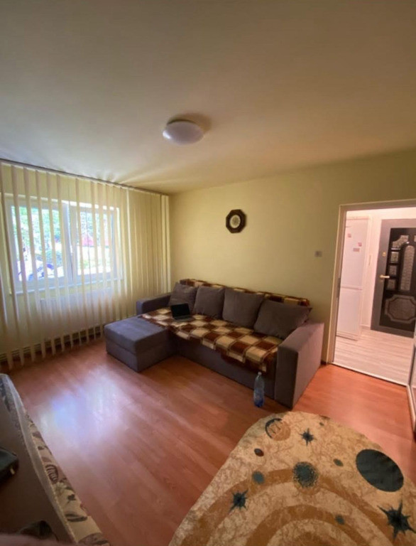 Apartament 2 camere, semidecomandat - zona Grivitei