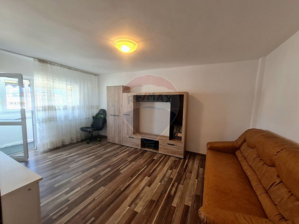 Inchiriere Apartament Ultracentral Semi-Lux 2 camere + garaj