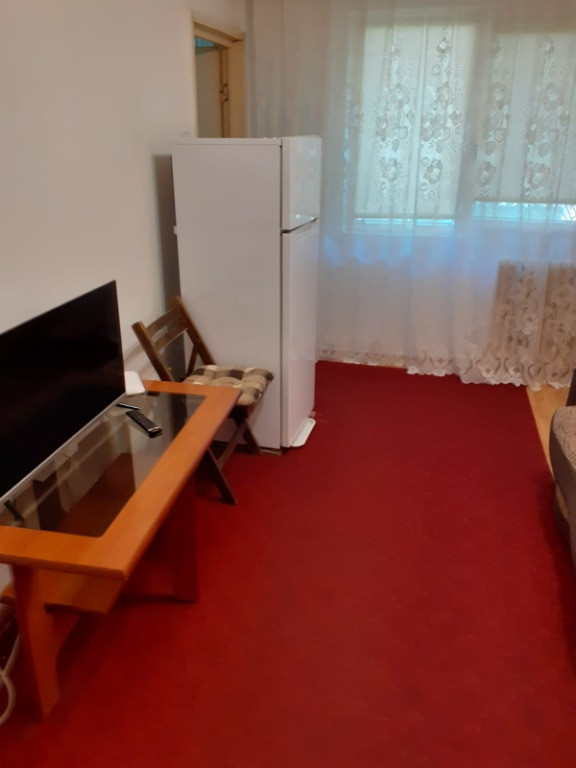 Proprietar, închiriez garsonieră mobilată si utilată bd. Oltenia