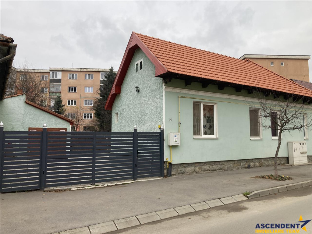 Casa 3 camere, recomandata:centru servicii cabinet birouri